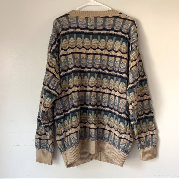 VTG Essay Linda Larson COOGI Style Button Cardigan - Picture 4 of 7